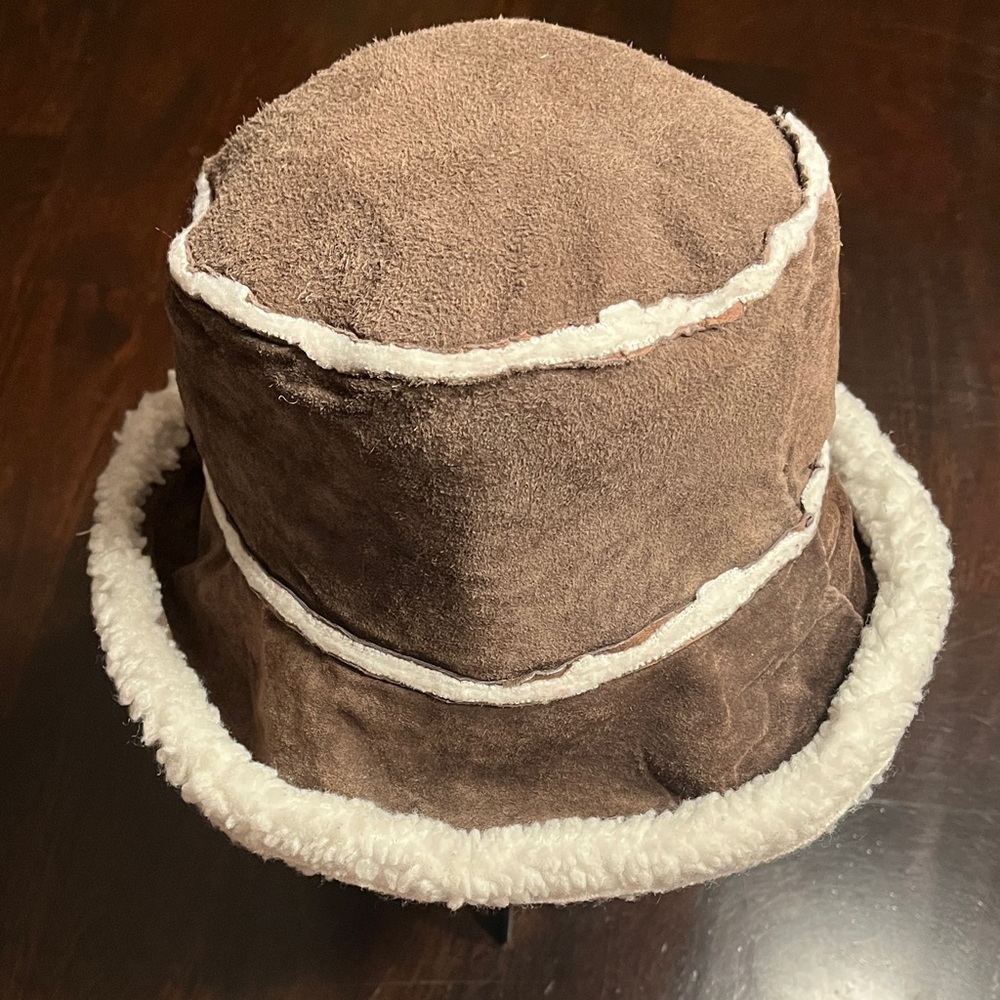Brown Leather & Faux Fleece Hat - Picture 3 of 10